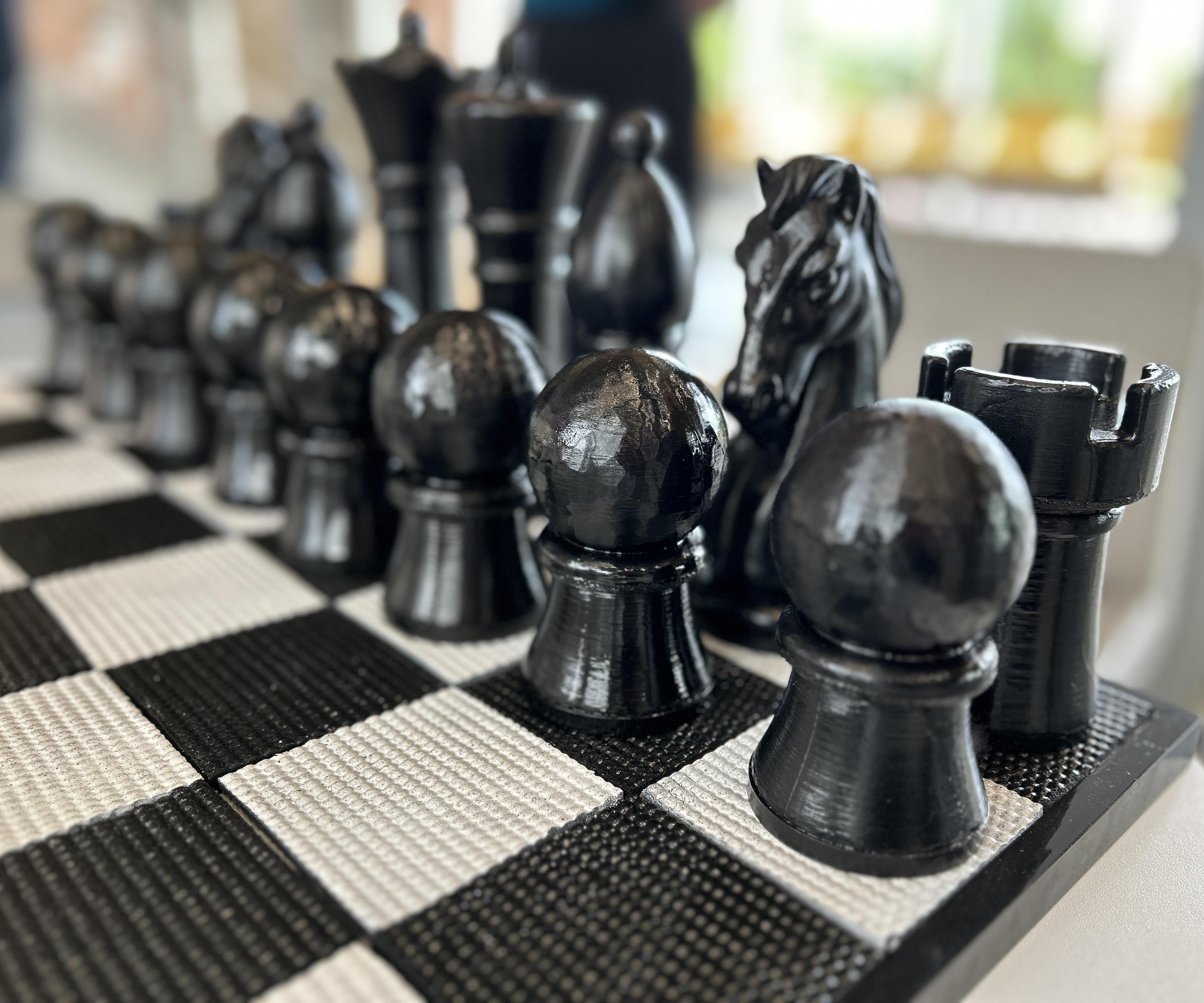 Adjustable Weighted Chess Set and Board