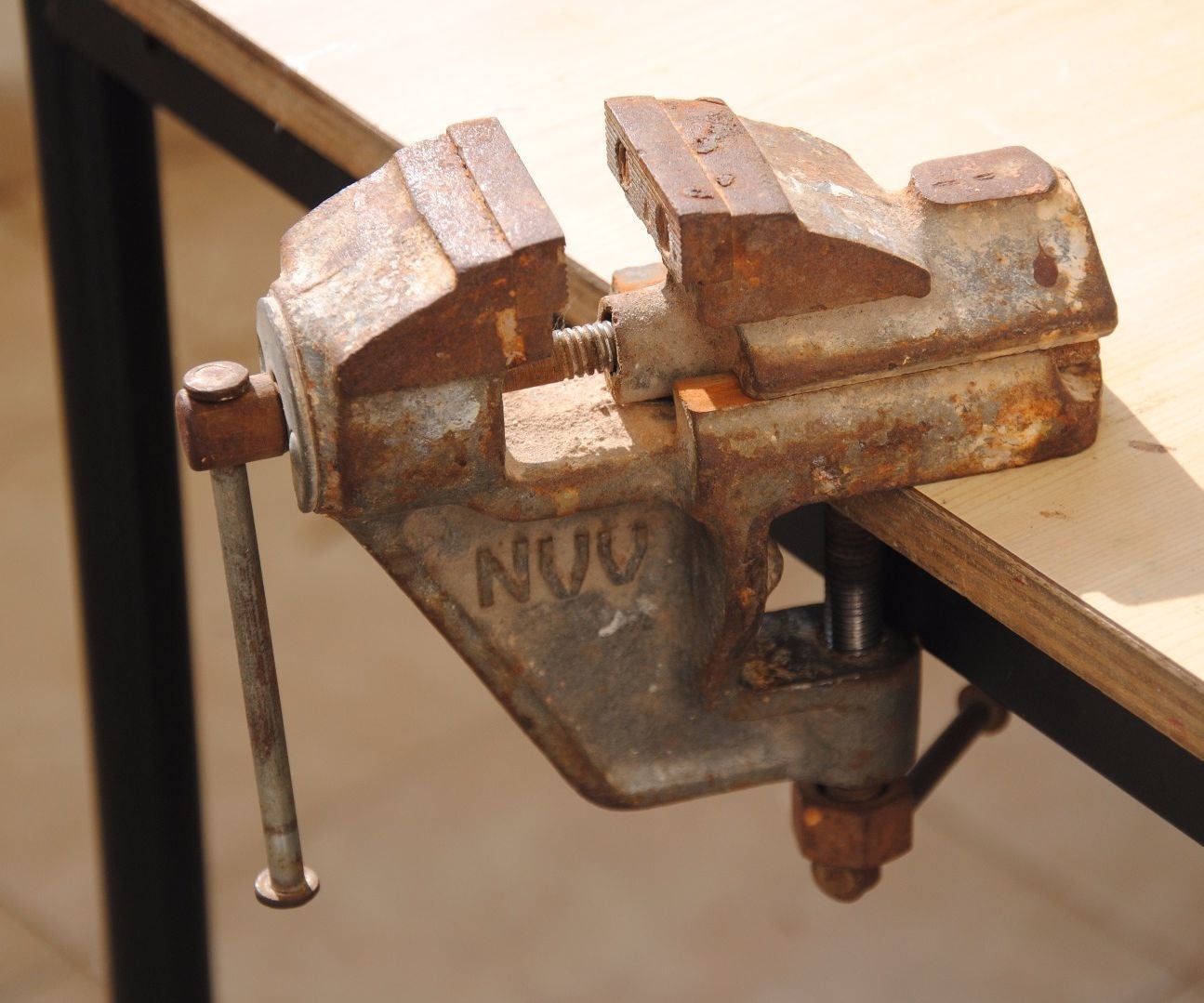 50 Year Old Vise Restoration- Using Basic Tools