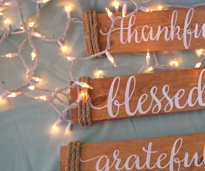 How to Make Wood Signs With Cricut Explore- Craft Tutorial