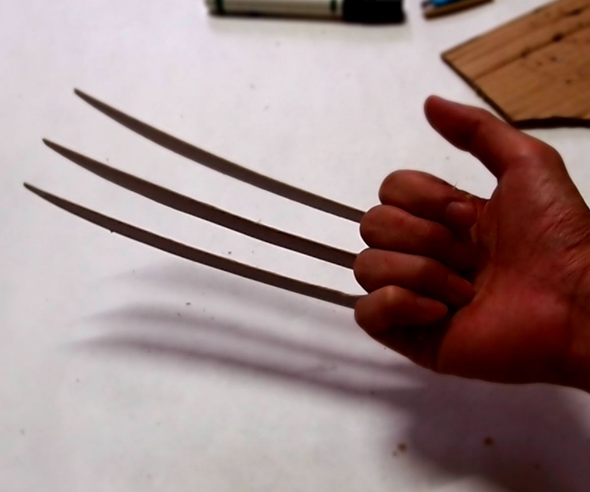 Easy Cardboard Wolverine Claws