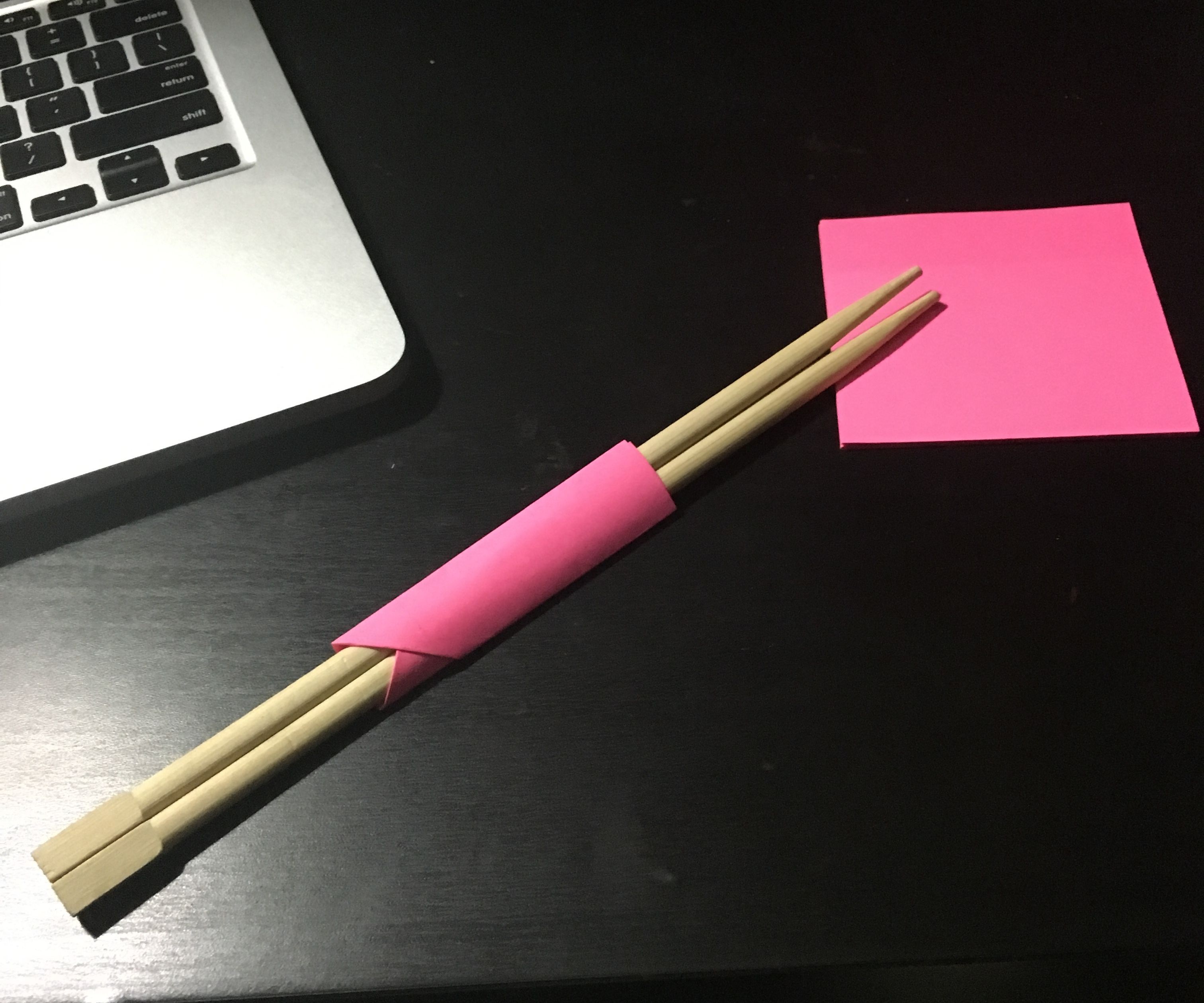 Facil Sujetador De Palitos Chinos / Easy Chopsticks Post-it Holder