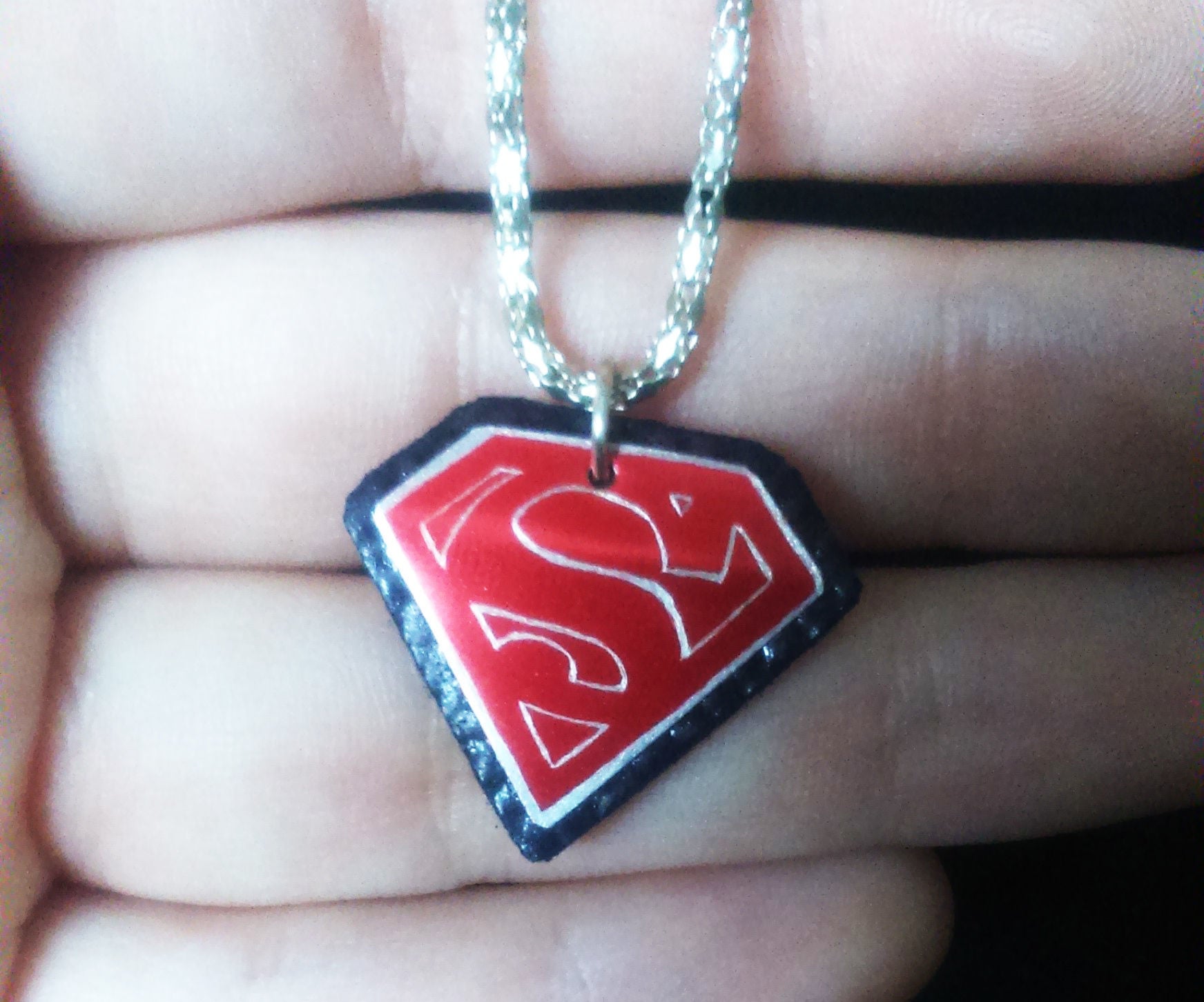 DIY Upcycled Superman Necklace Using a Soda Can