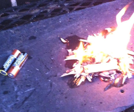 Make Fire With Batteries