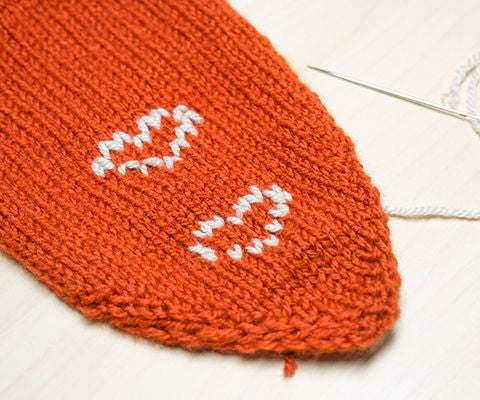 How to Knit Duplicate Stitches | Add a Colourwork Design to Your Knitting