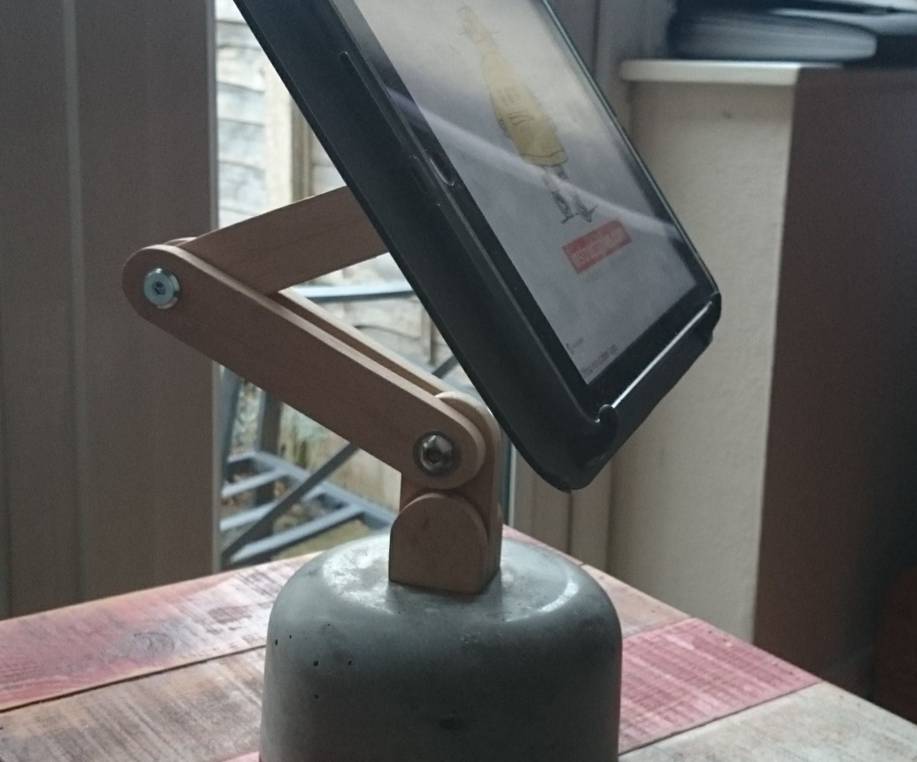 Concrete & Wood IPad Holder