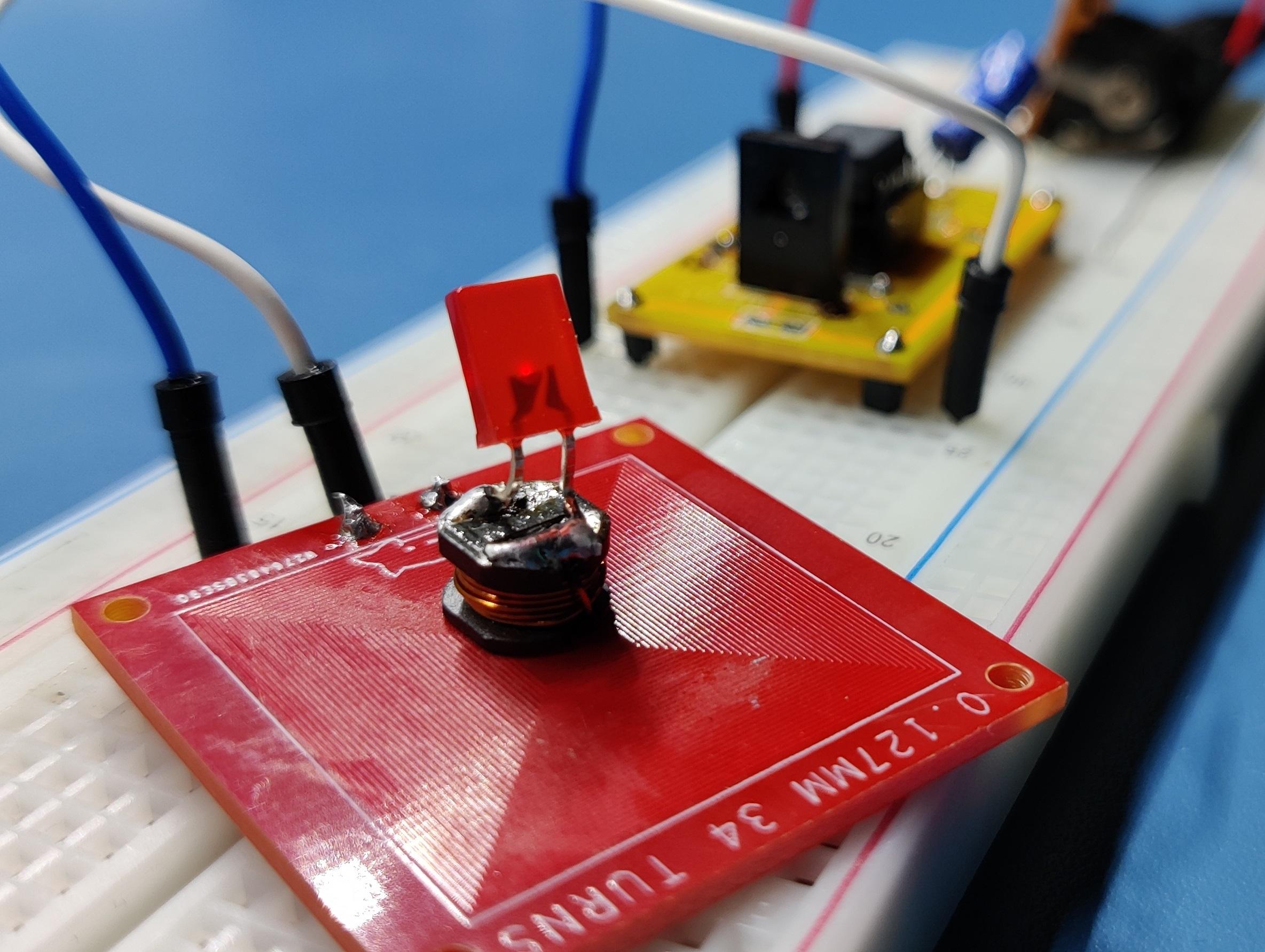 Wireless Energy Transmission System Only Using PCBs