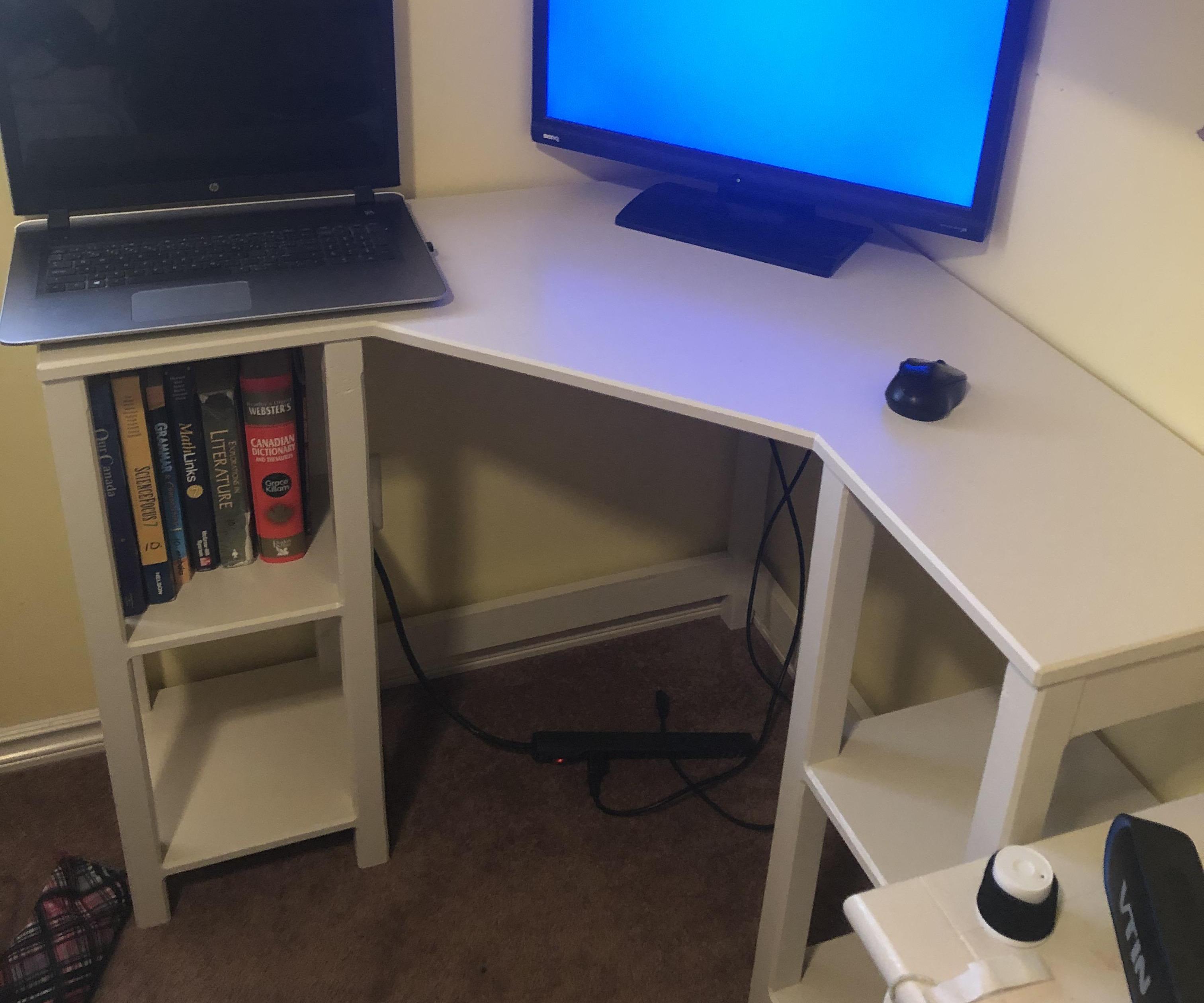 Compact Corner Desk