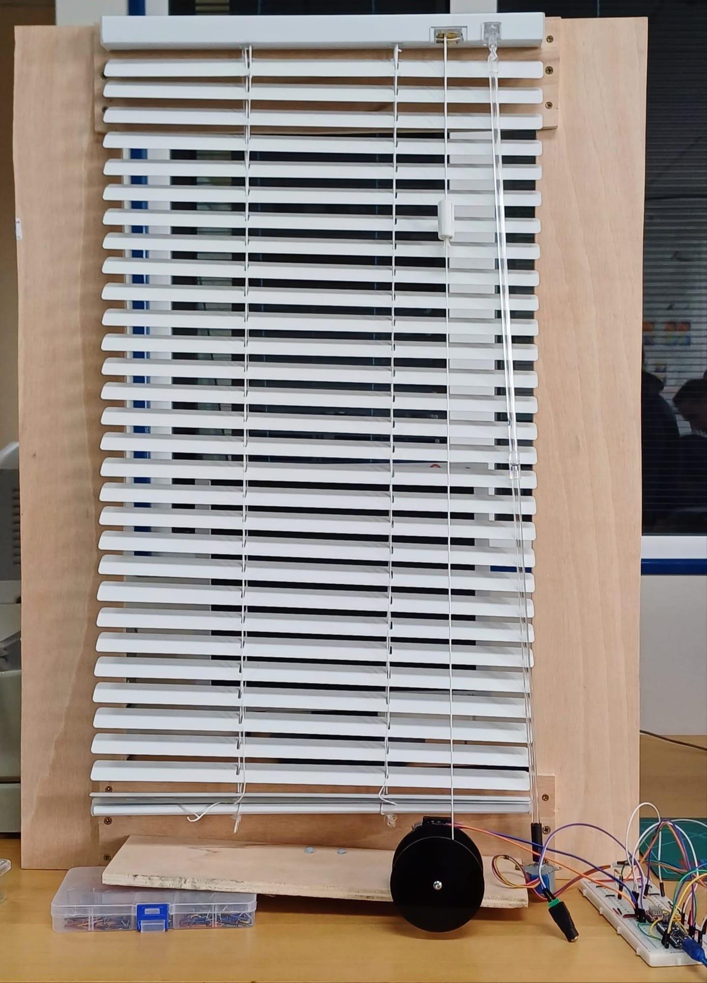 Self-regulating Motorized Blinds