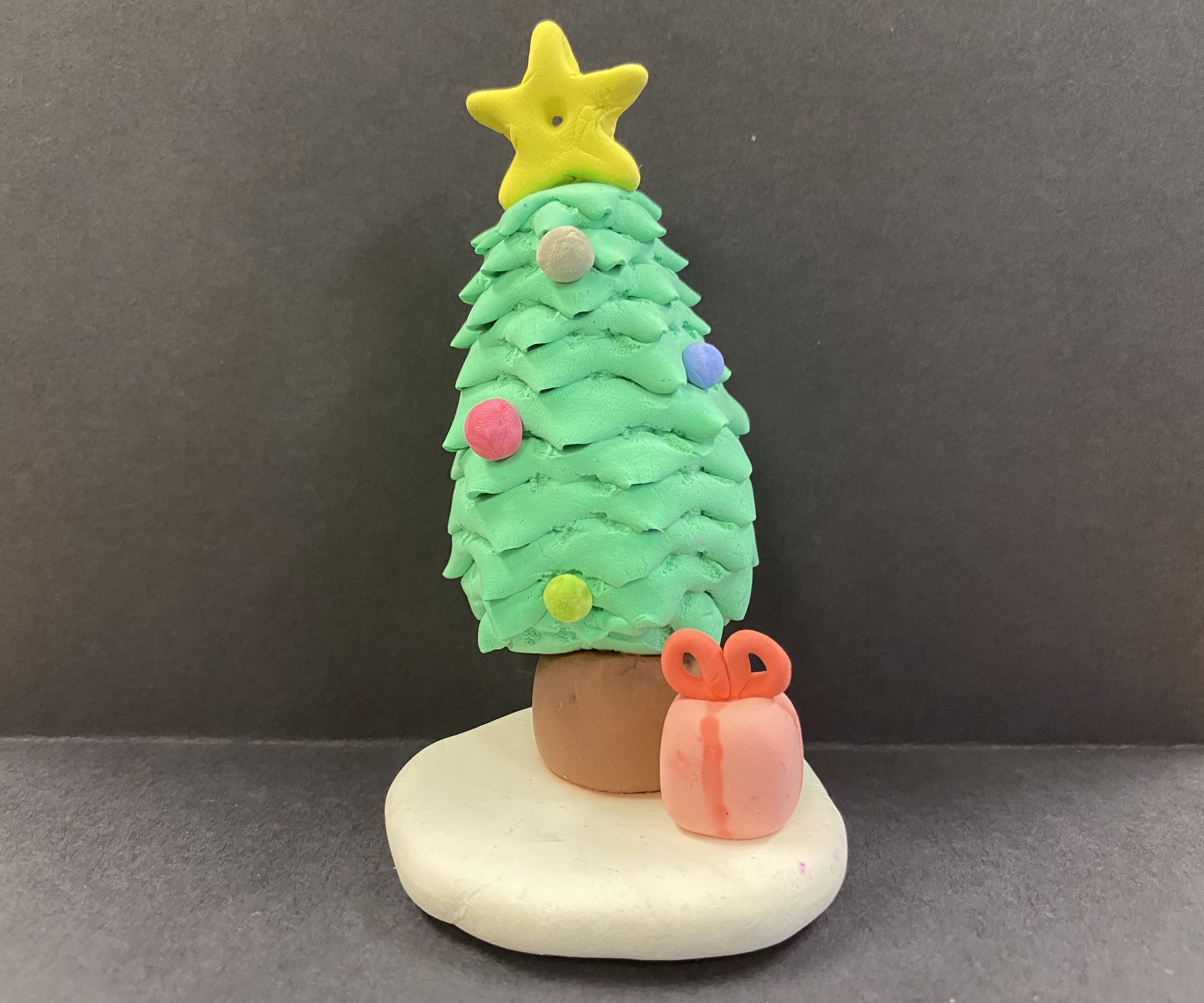 Model Magic Christmas Tree