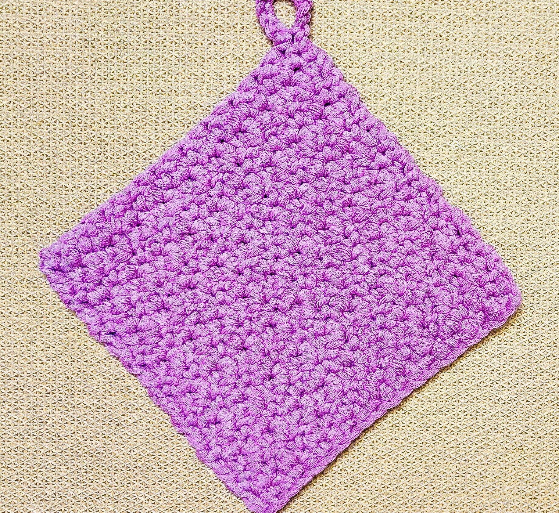 Crochet Square Potholder With Thick Yarn