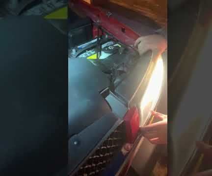 Replacing Headlight Bulb 2005 Silverado