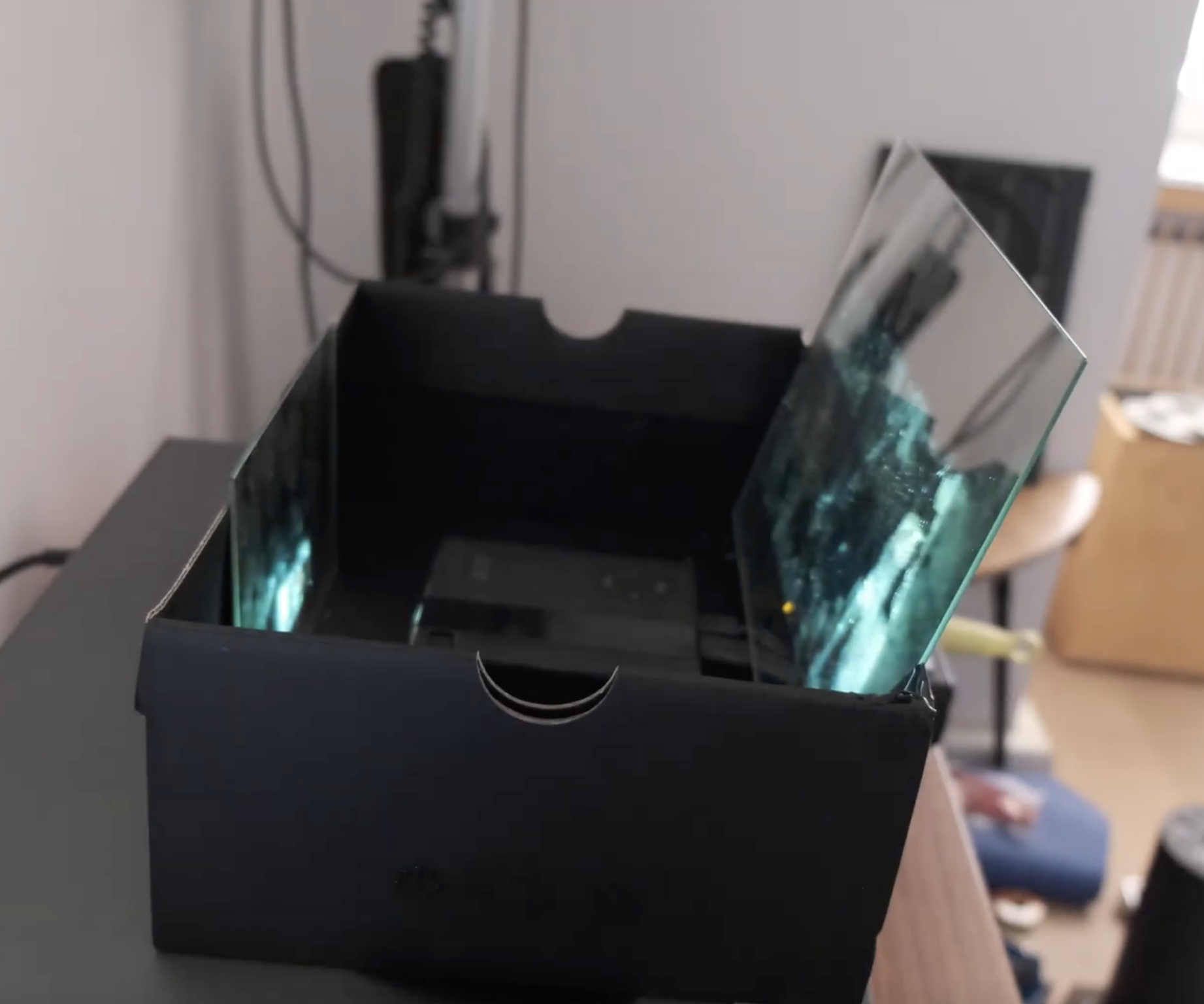 DIY Ultra Short Distance Projector