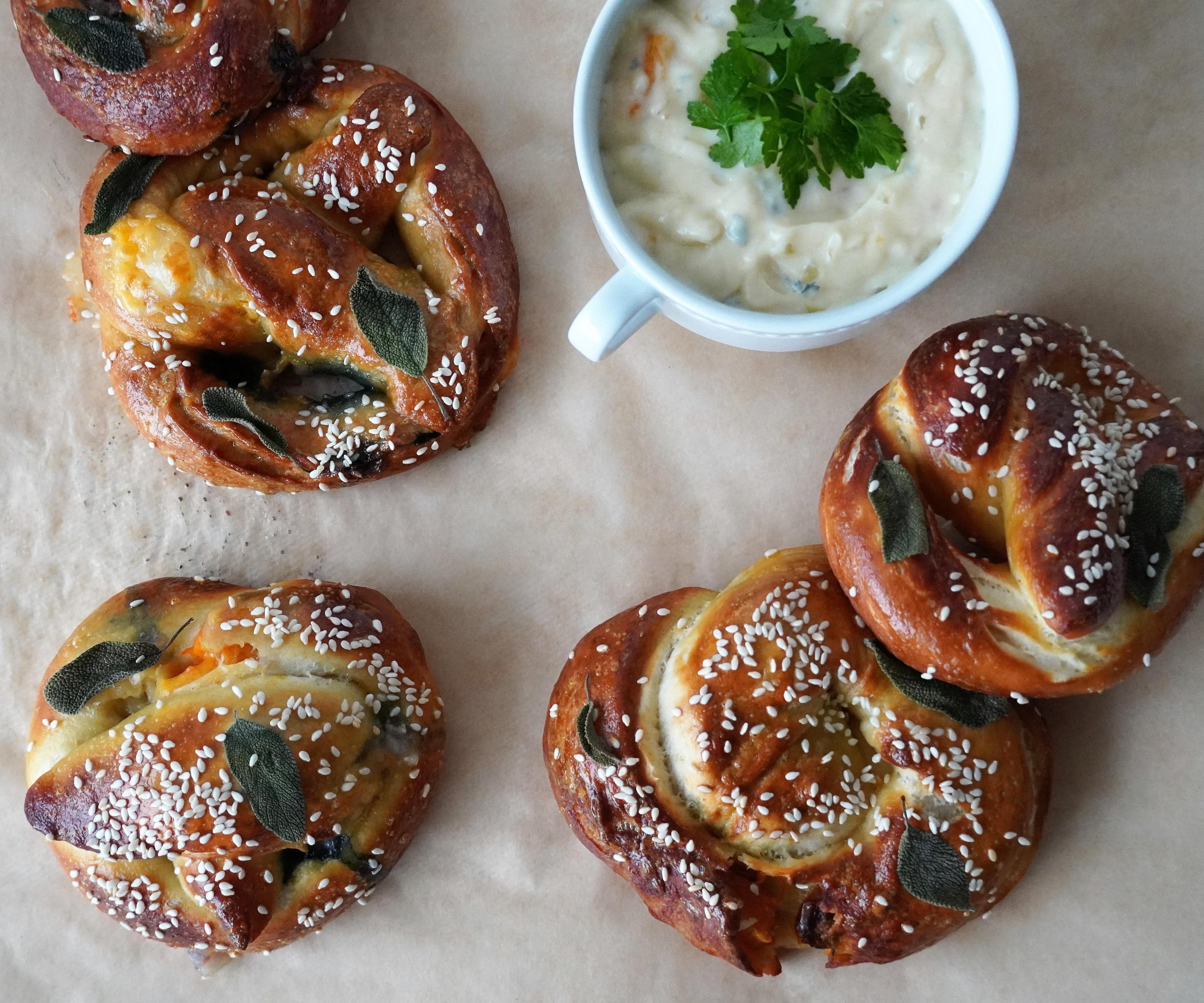 Stuffed Pretzels With Cheese Dip