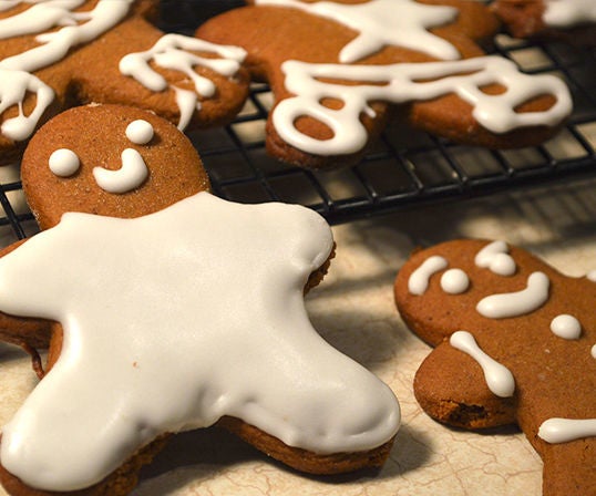 How to Make Gingerbread Man Cookies