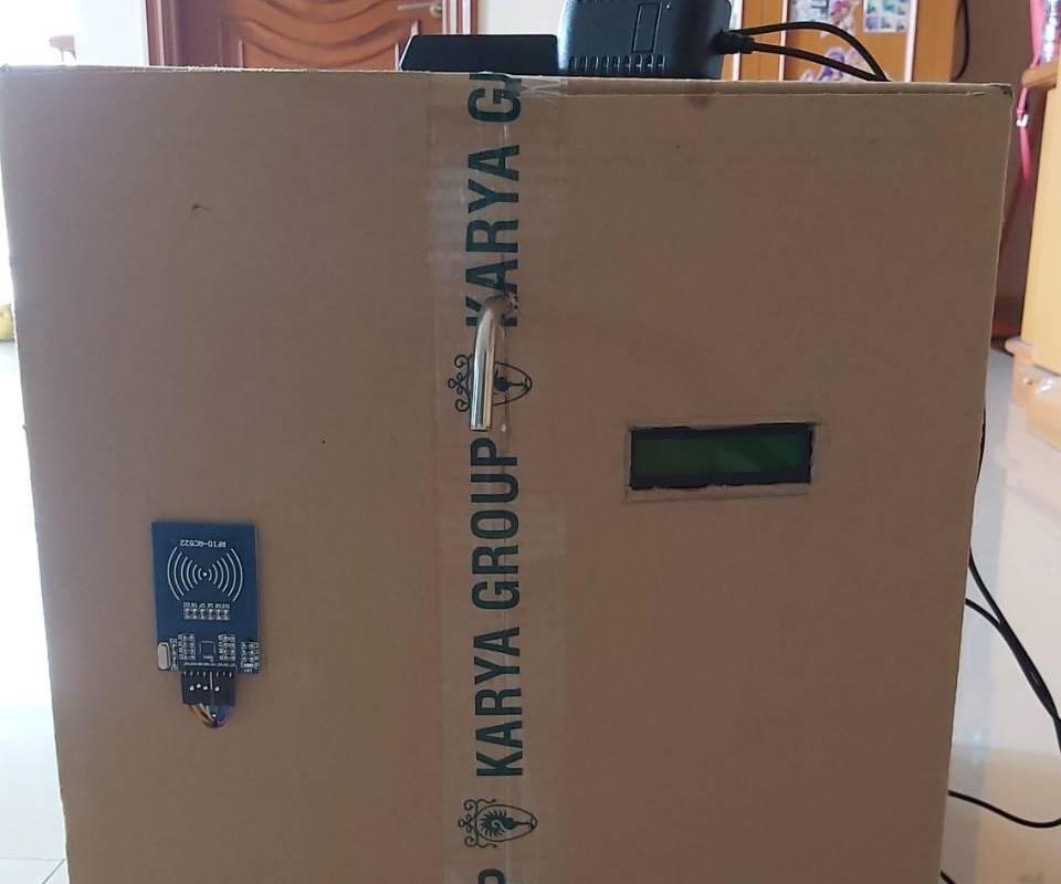 IoT Automatic Water Dispenser With RFID