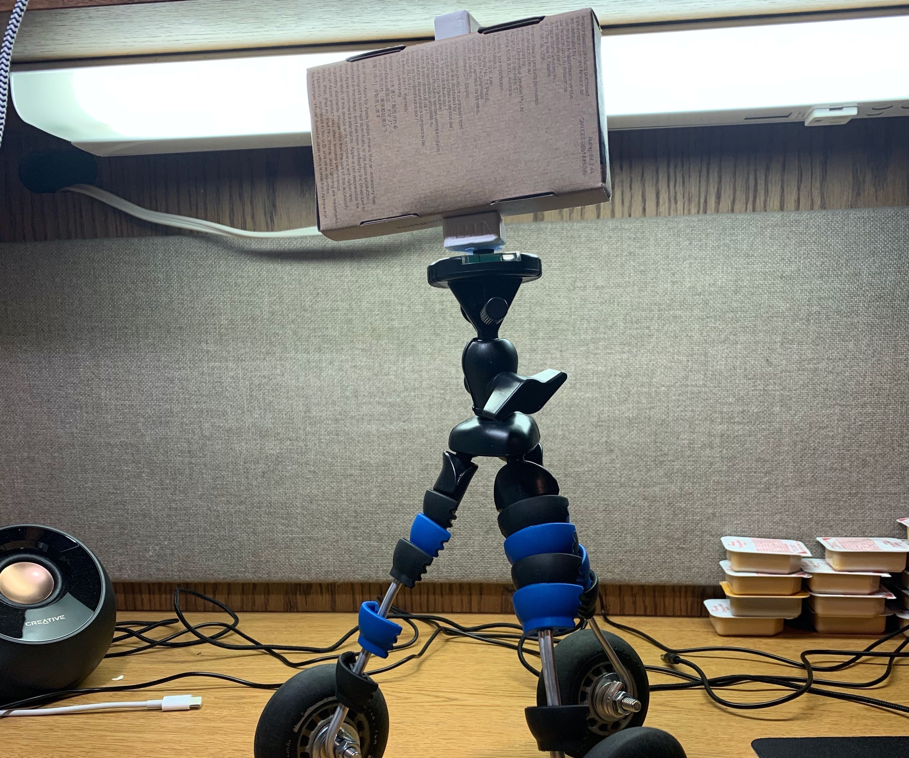 Smartphone Tripod With Extension Wheels