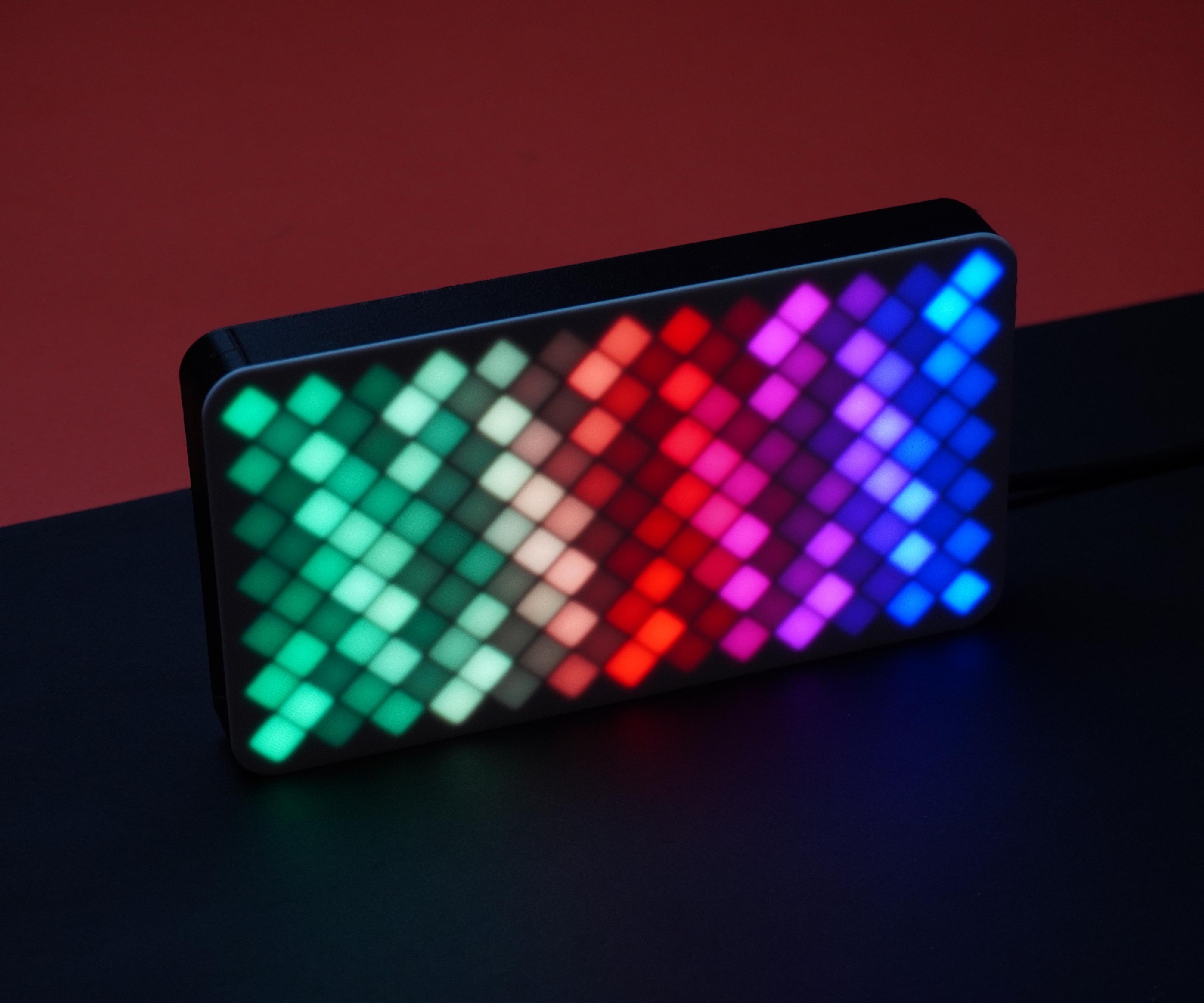 Pixo | Dazzling Desk Display