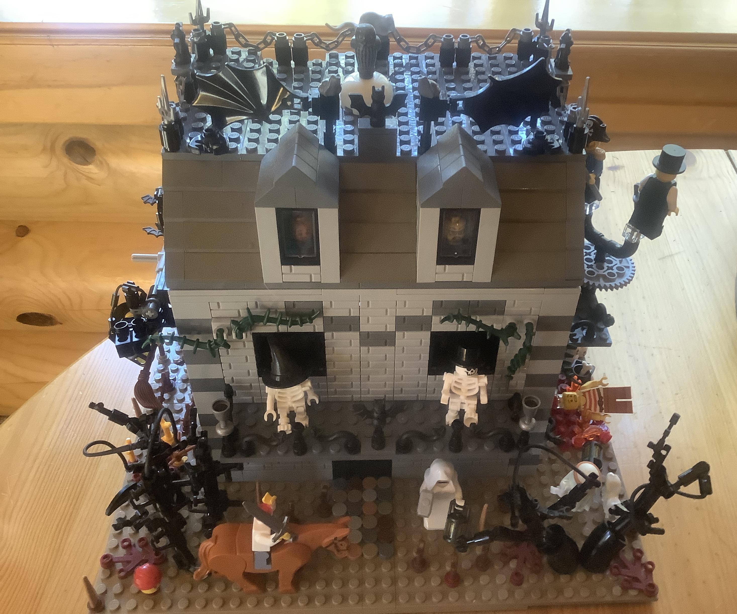 Table Top Kinetic Lego Haunted House Using Mindstorms Robot Inventor