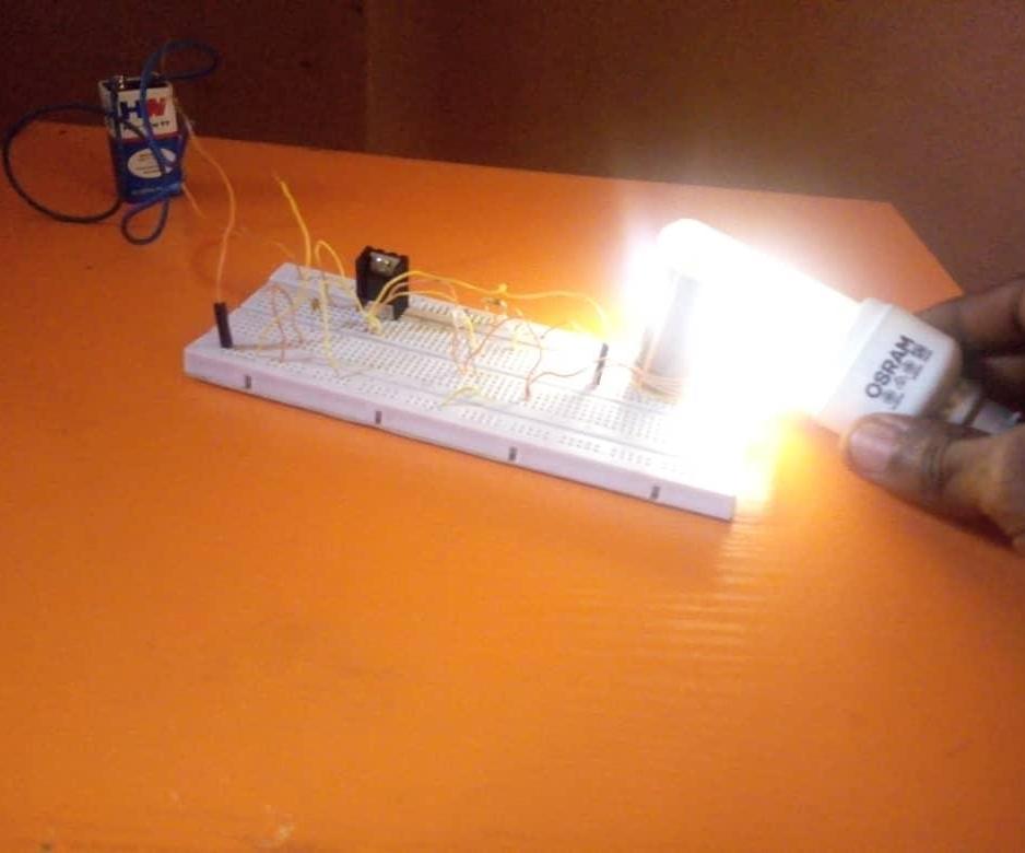 Wireless Power Transmission Using a 9v Battery