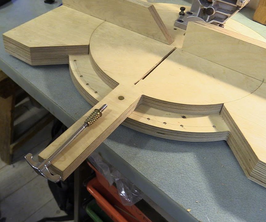 Replacement Pivoting Mitre Saw Base