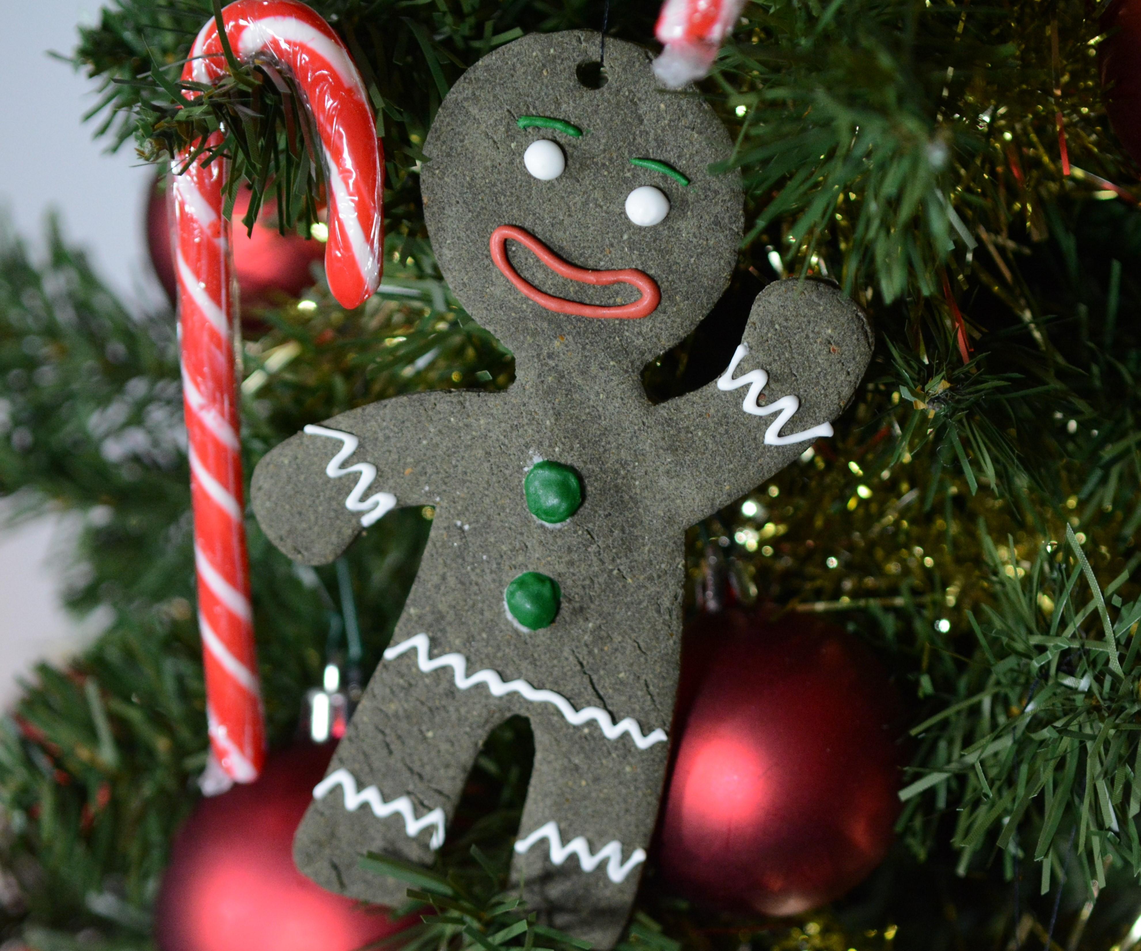 Recycle Inedible Cookie Dough Into Fragrant Christmas Tree Decorations