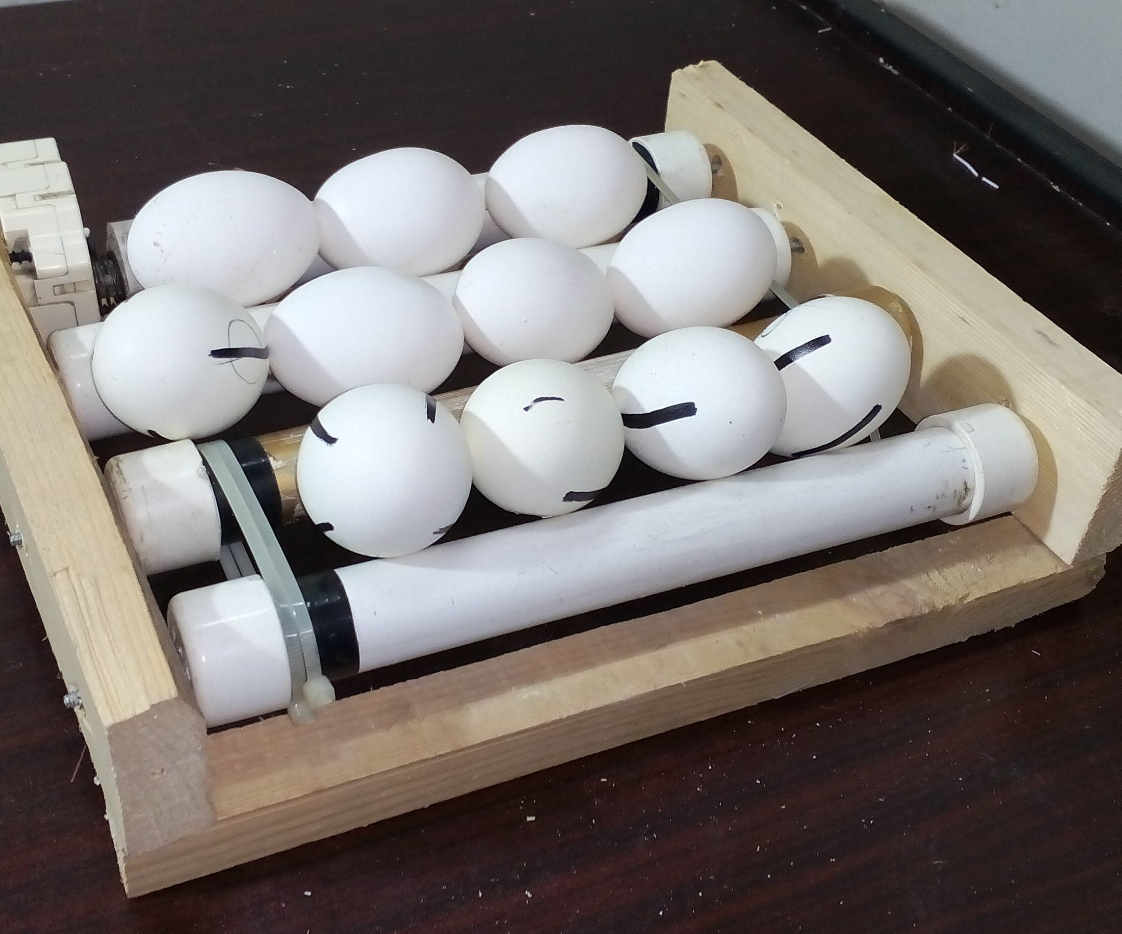 How to Make Automatic Rotating Egg Tray From PVC and Wood