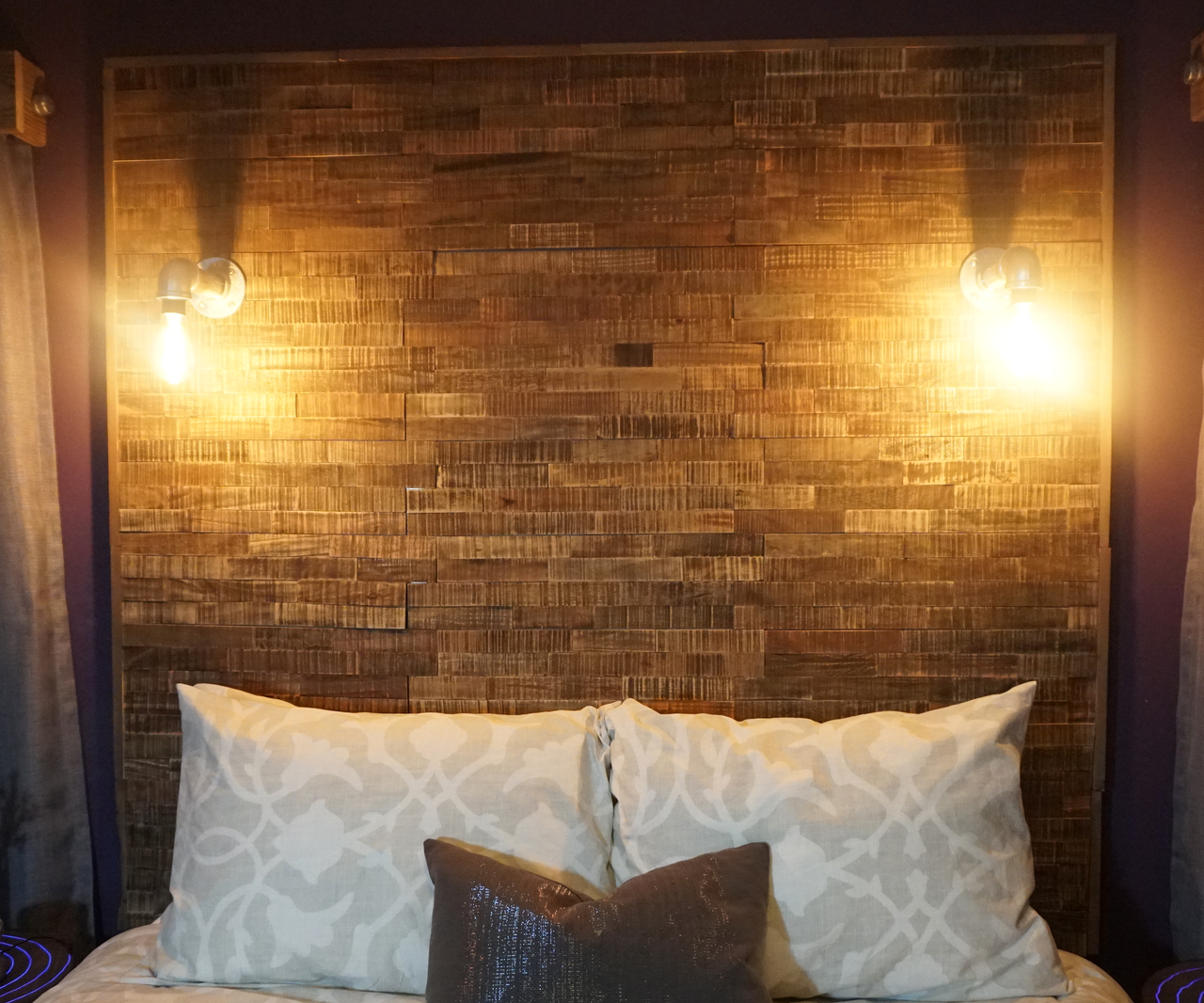 Rustic Industrial Pallet Headboard With Pipe Lights