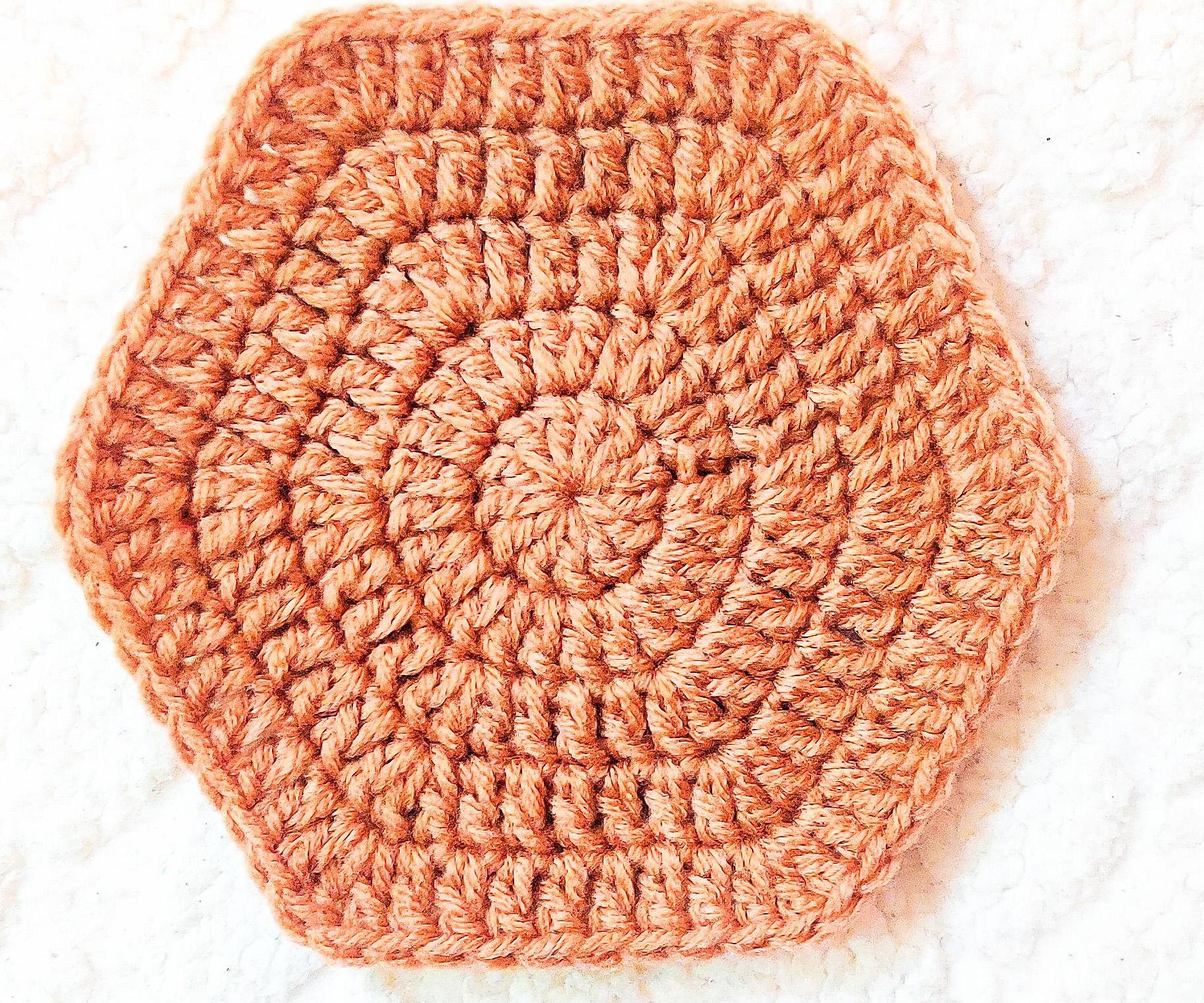 How to Make a Double Crochet Solid Hexagon Without Gaps