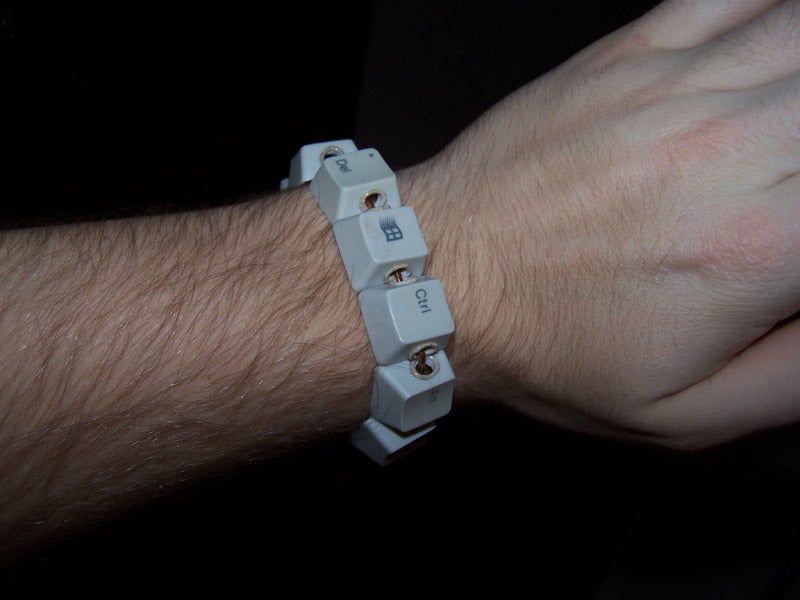 Wintereenmas Ideas: Keyboard Bracelet