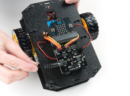 Micro:Bot Driving and Turning EHMS