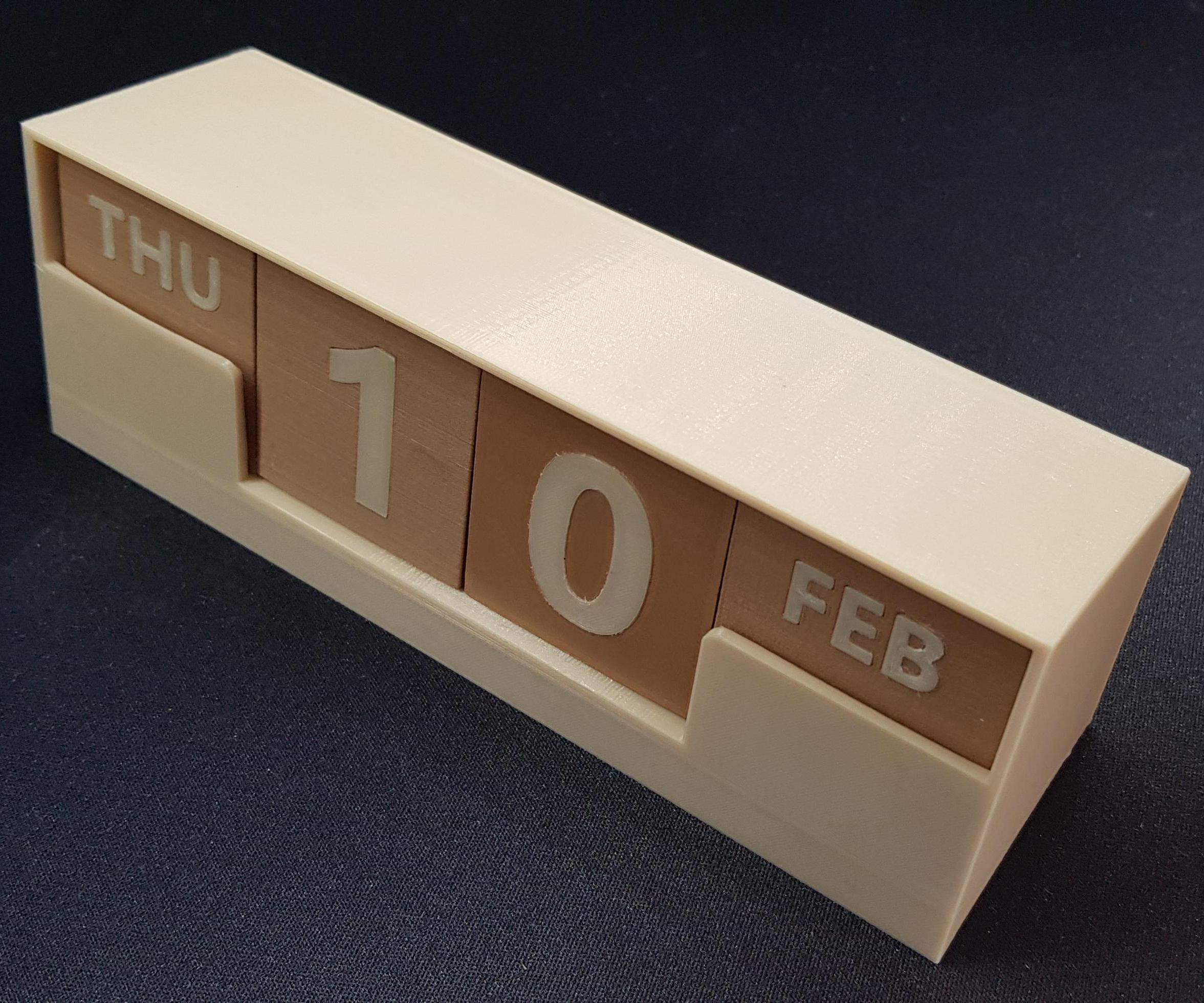 Desk Calendar Cubed