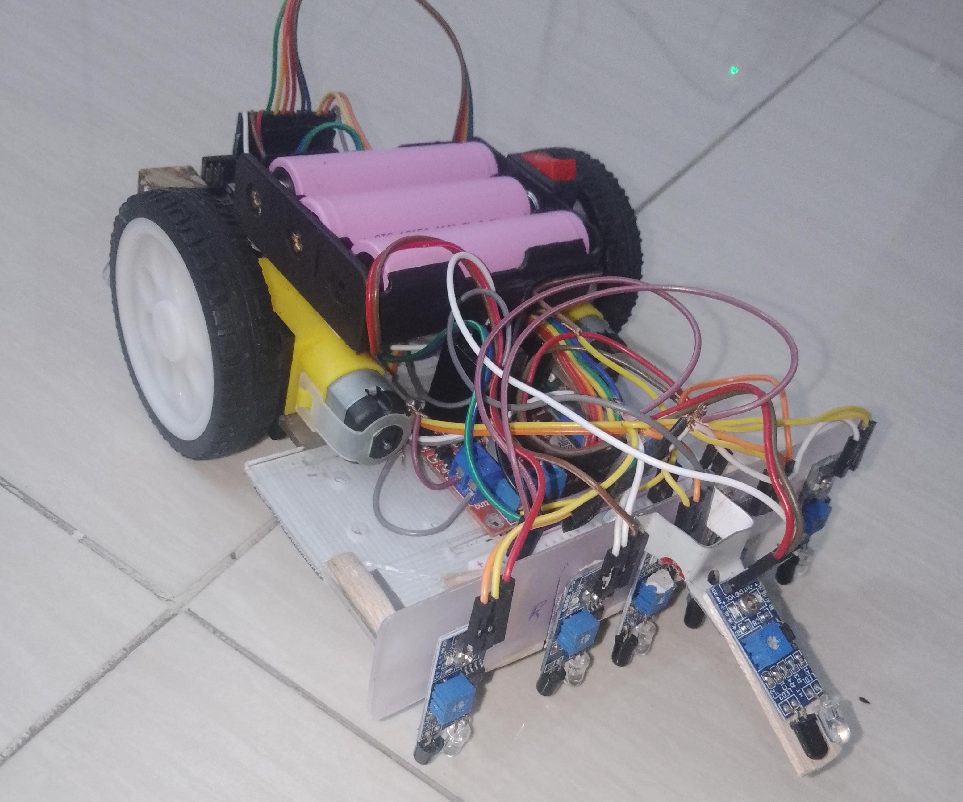 MAZE SOLVING ROBOT