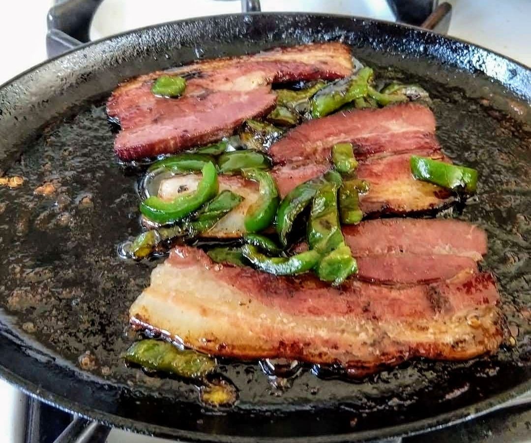 Cola Candied Bacon (+ Jalapenos!)