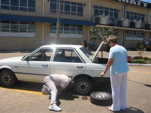 Fix a Flat Tyre - Tire the Easy Way With a Mini Compressor in the Car Boot