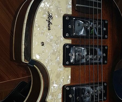 Hofner Bass Stratocaster