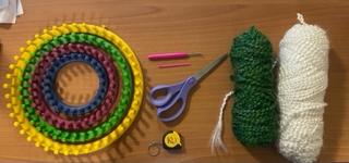 How to Make a Hat Using a Knitting Loom