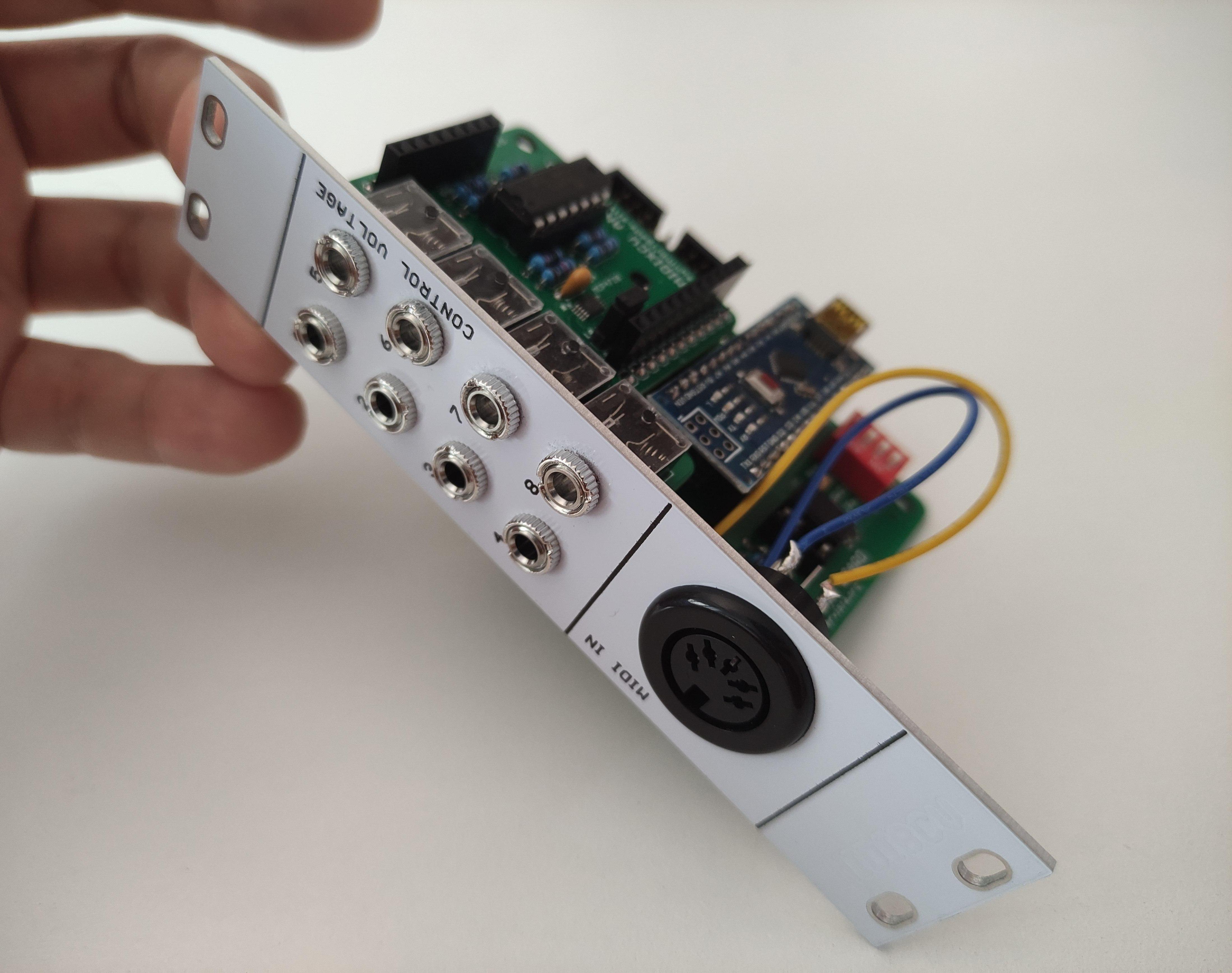 MIDIXCV - MIDI to Multiple Control Voltages Converter