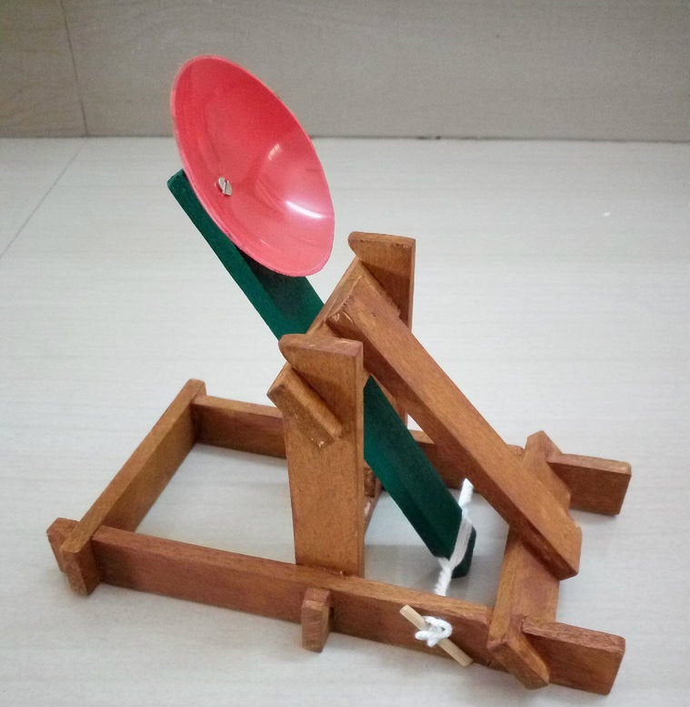 Mini Catapult for Kids 2.0