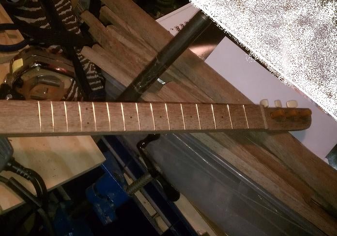 (CBG) Cigar Box Guitar......Fretting