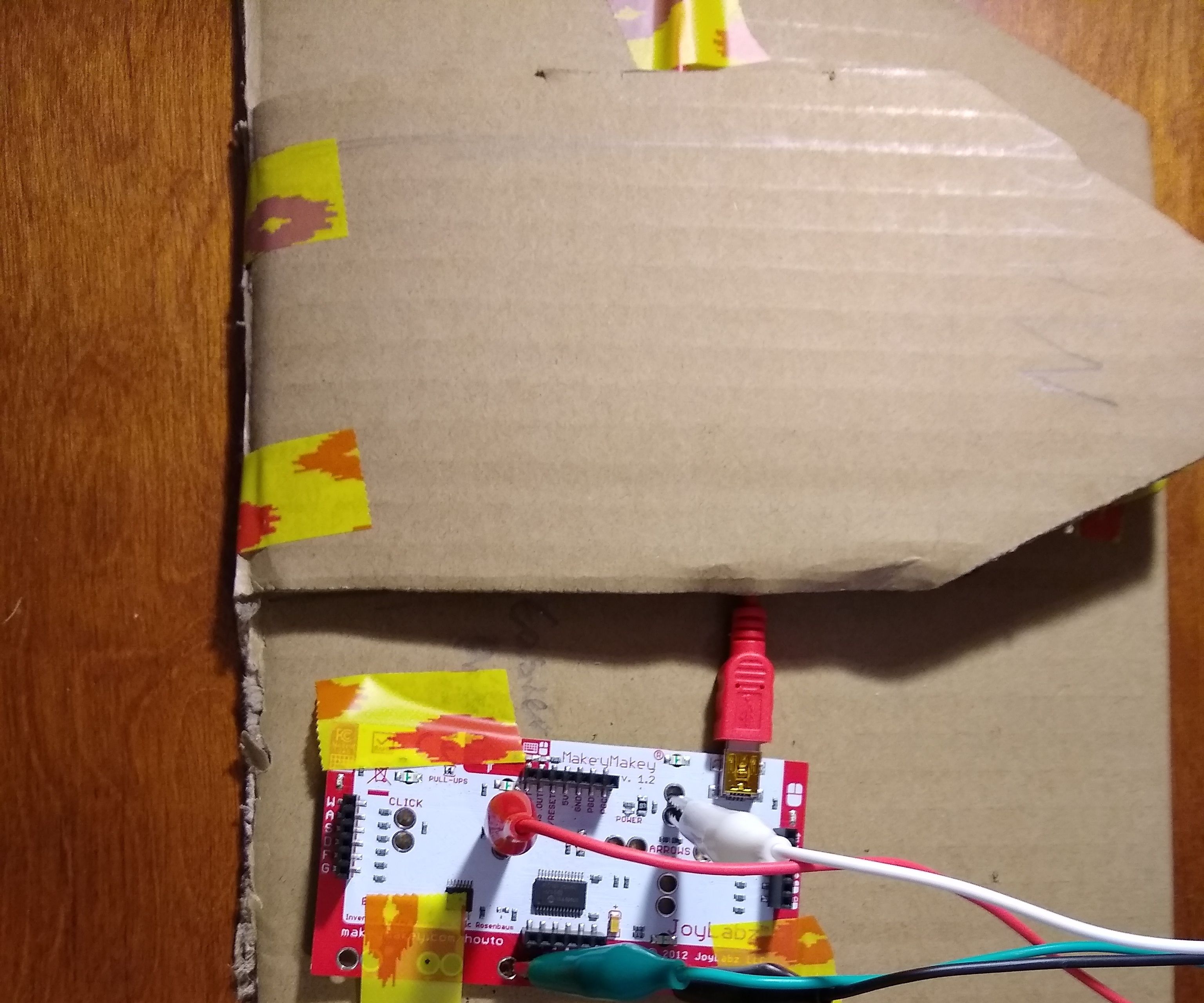 Custom Key-bindable Pedals With Makey Makey