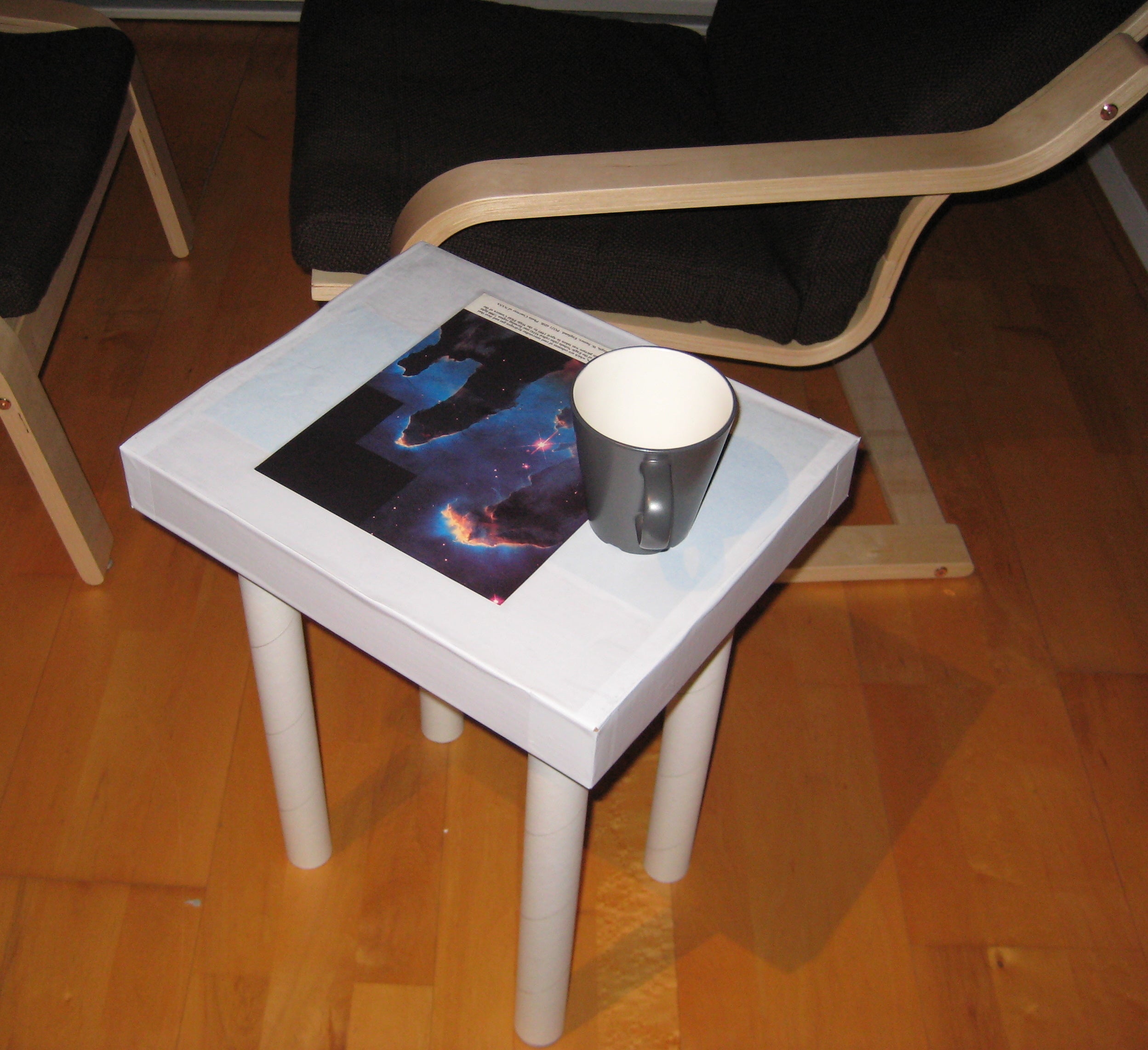 Super Simple Cardboard Table