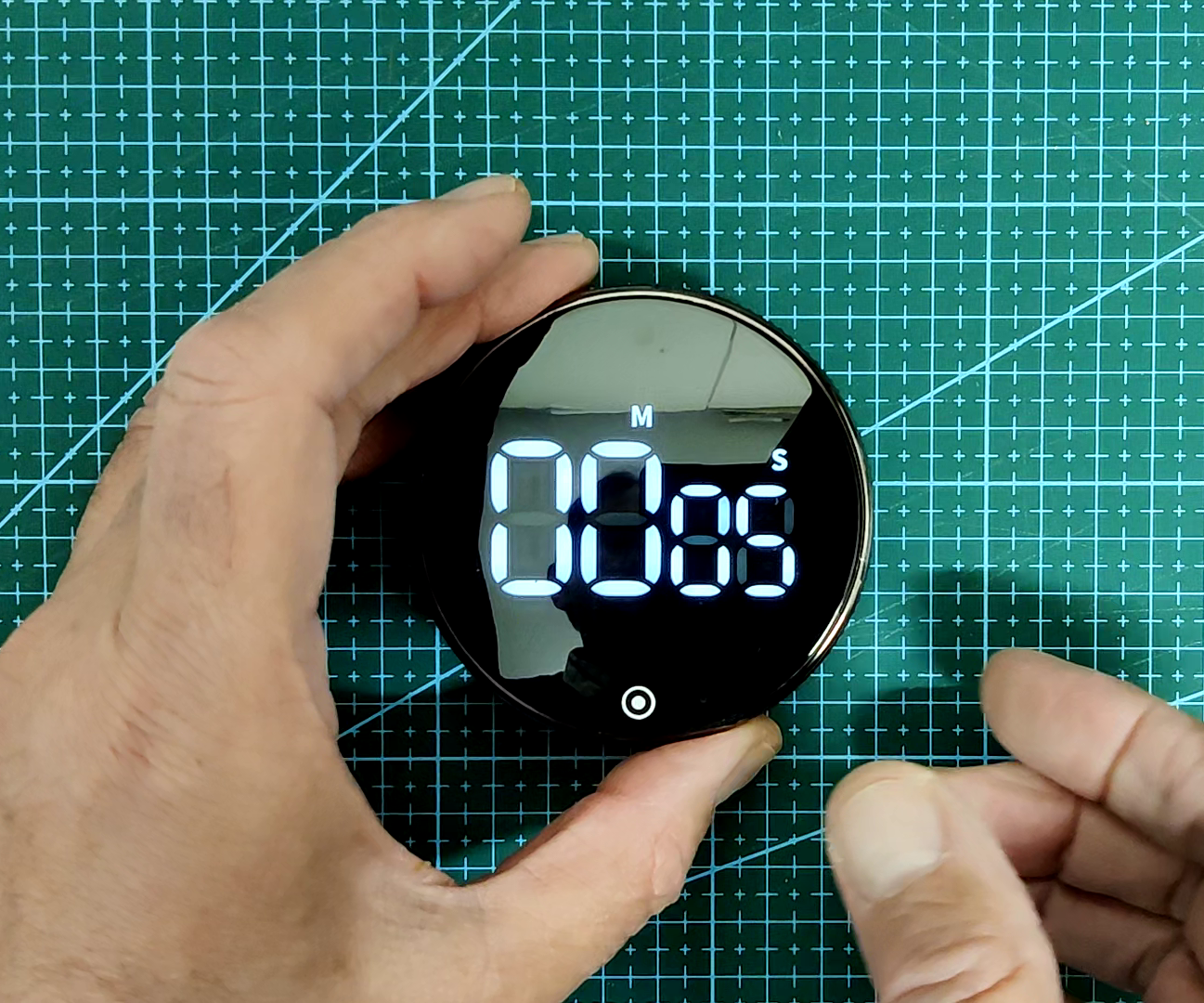 Hackable Rotary Control With Built-in Display - a Teardown With Possiblities.