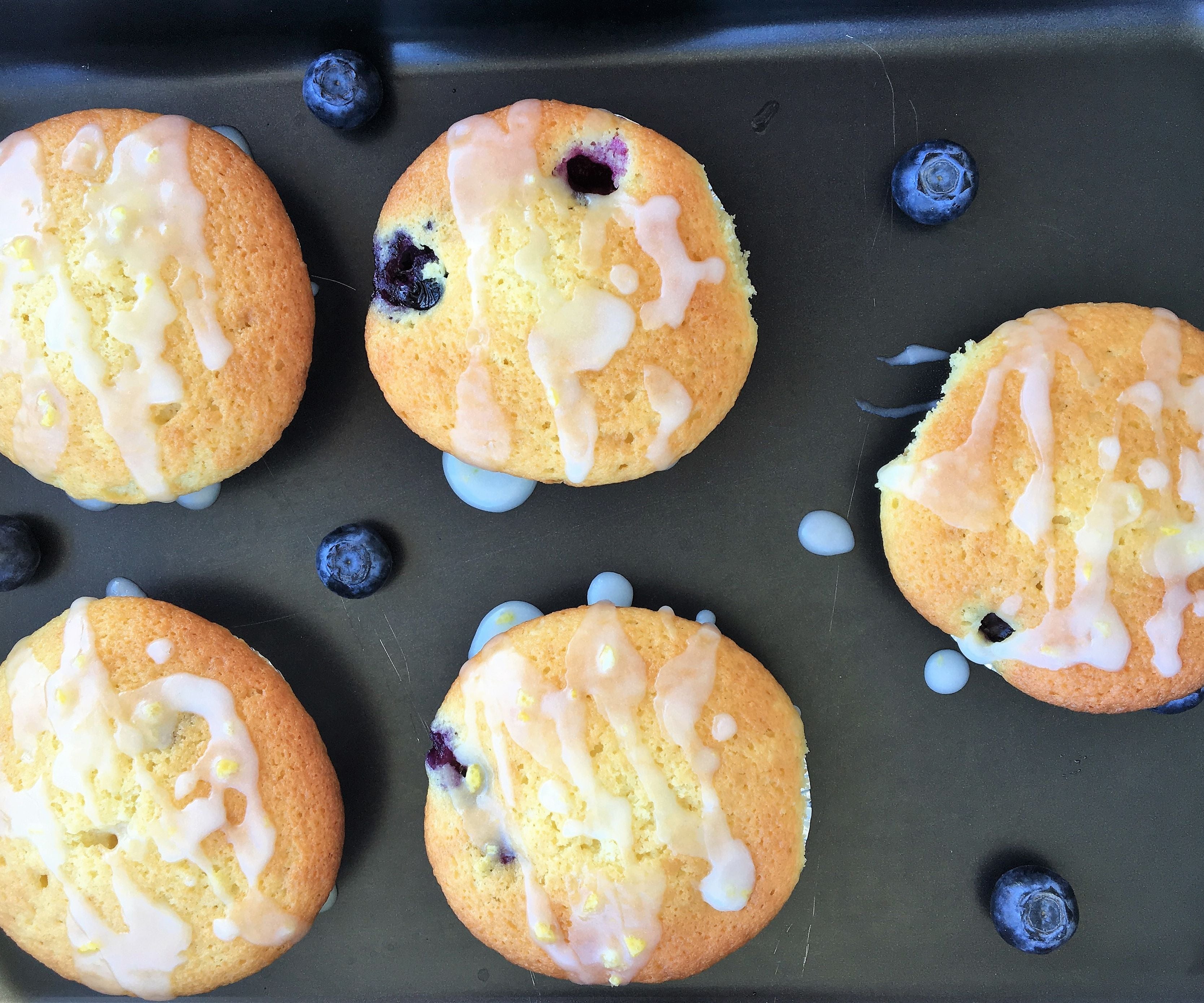 BLUEBERRY MUFFIN WITH LEMON GLAZE | MUFFIN TIN 