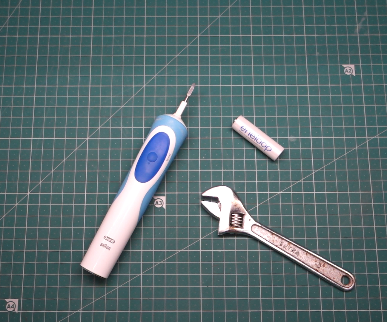 Electric Toothbrush Battery Replacement (Oral B / Braun Vitality)