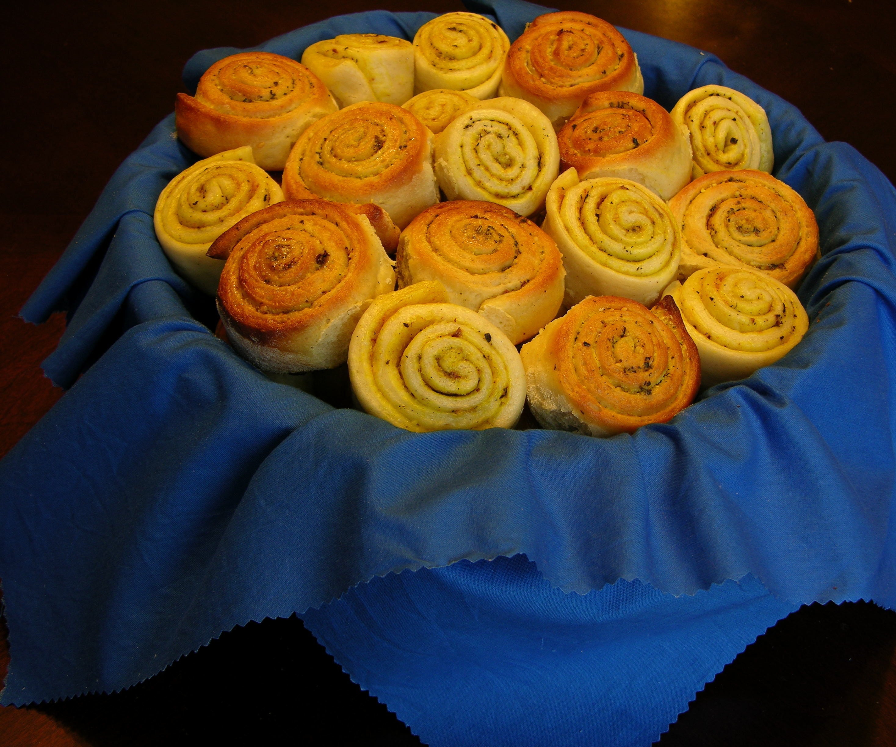 Fenugreek Herb and Flaxseed Oil Rolls