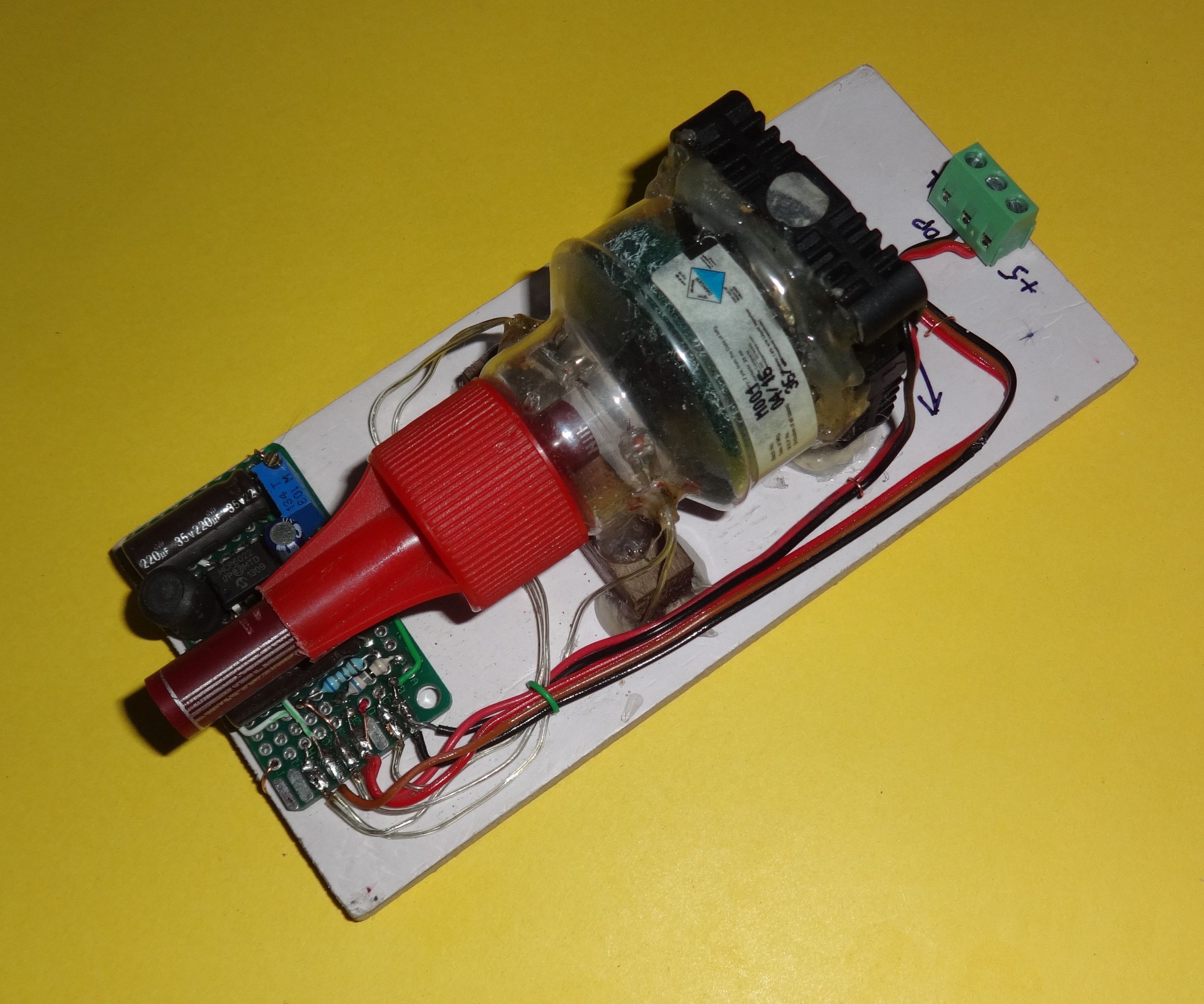 FLUIDIC RATE SENSOR