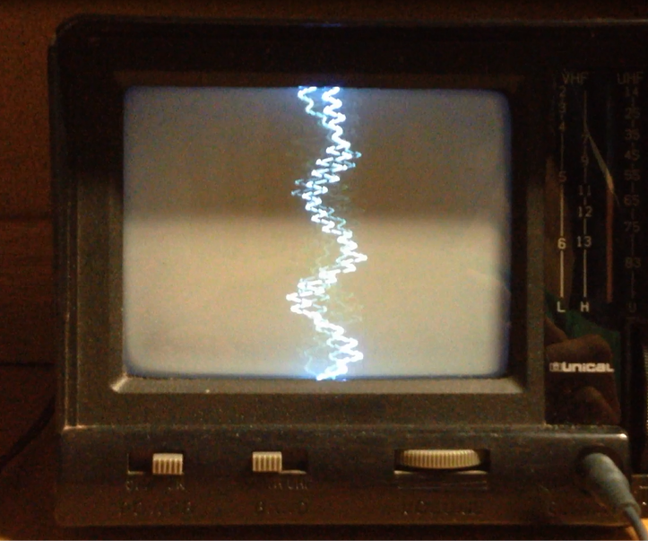 Hack an Old TV Into an Audio Visualizer