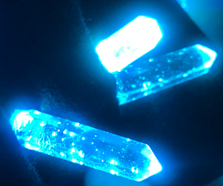 How to Use Resin With LED Lights: DIY Glowing Crystal for Wearables