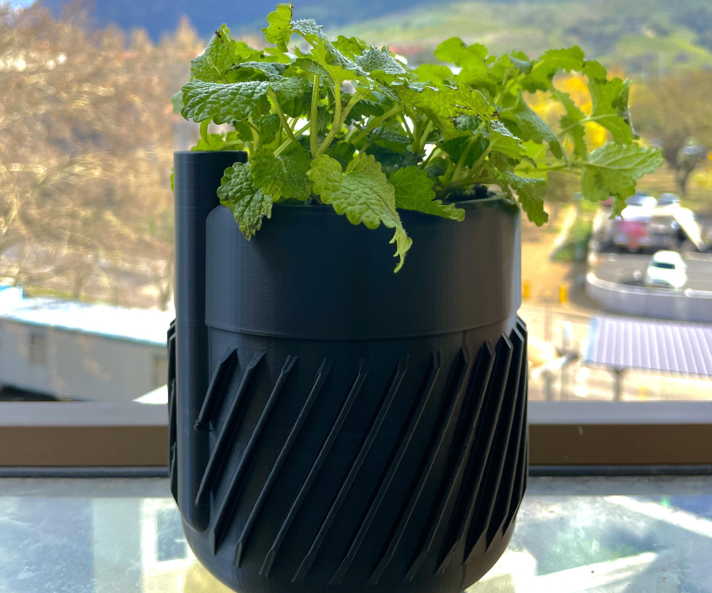 AI Self-Watering Plant Pot 🪴