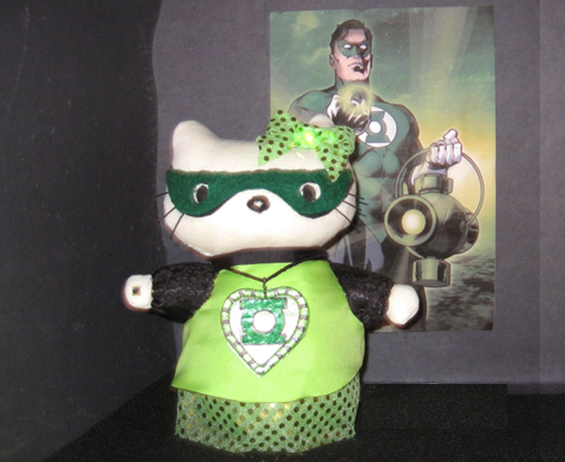 Hello Kitty Loves Green Lantern